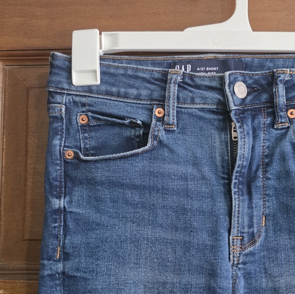 Gap High Rise Universal Legging Medium Charlotte Size 4/27 Short - Picture 9 of 13